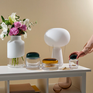Magnolia Vase Medium