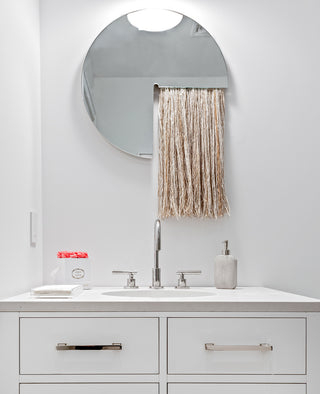 Holiday_House_Cara_Woodhouse_Bathroom_Sink