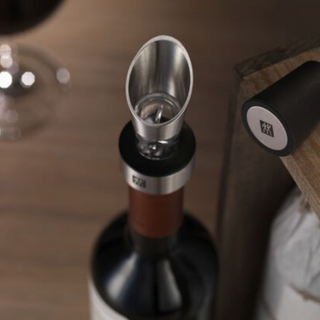 Decanter / Wine Aerator / Pourer And Stopper